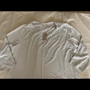 Chico’s top holiday. NWT.